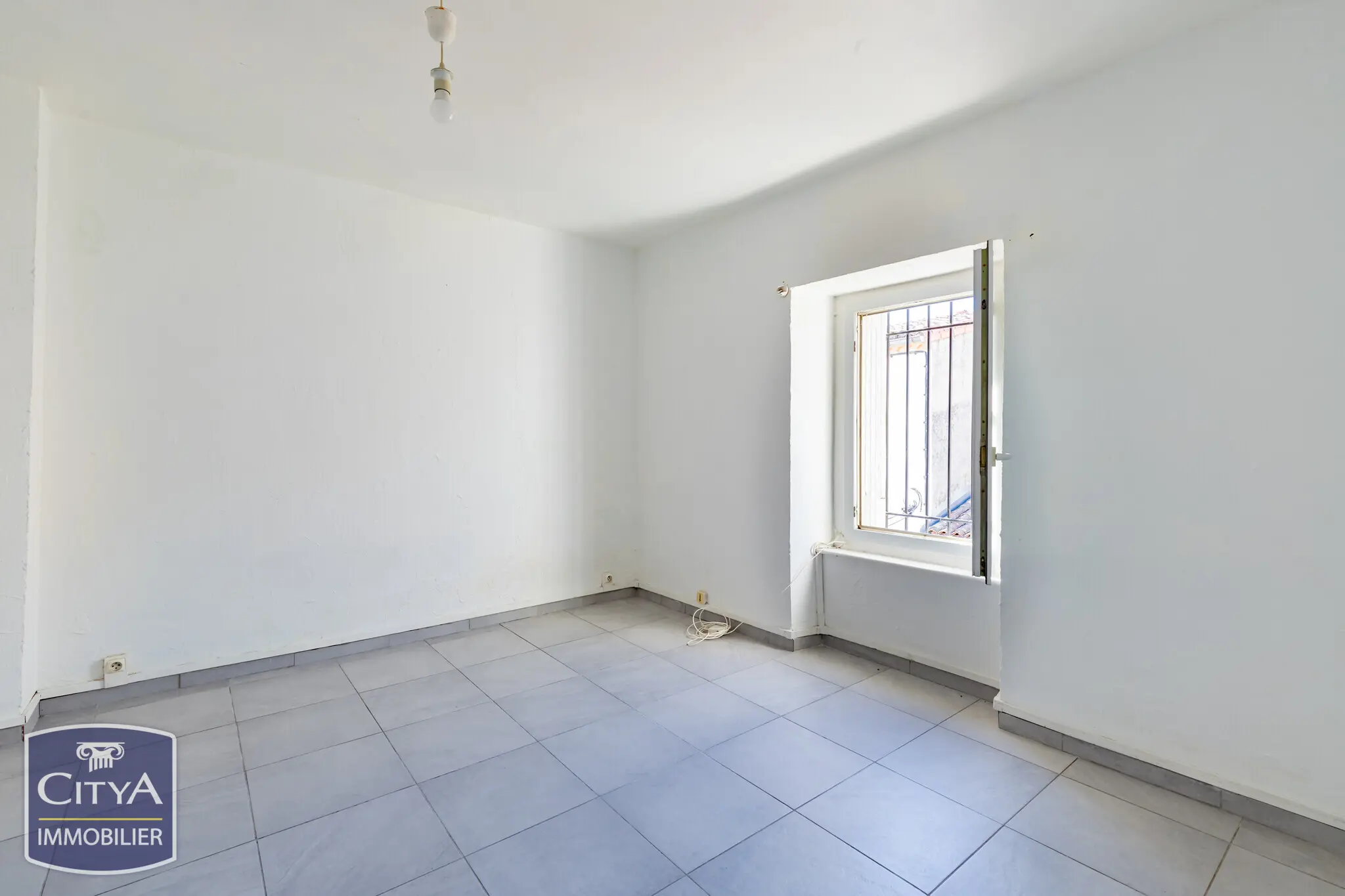 Photo 3 Immeuble 180m²