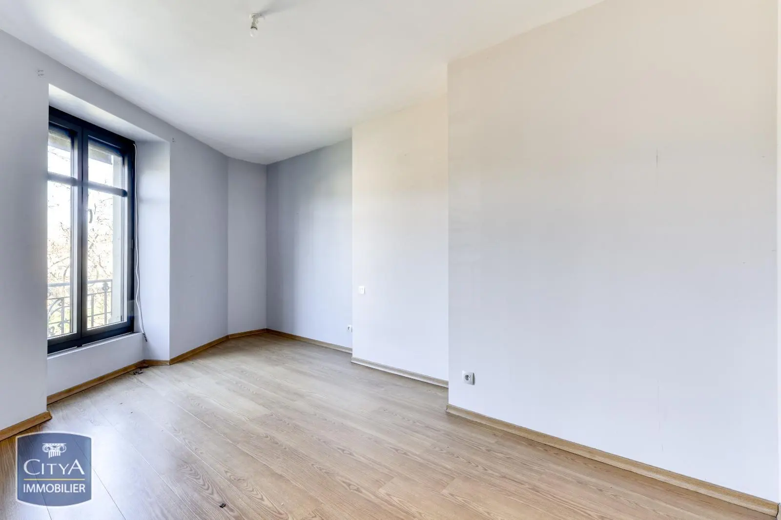 Photo 5 Immeuble 400m²