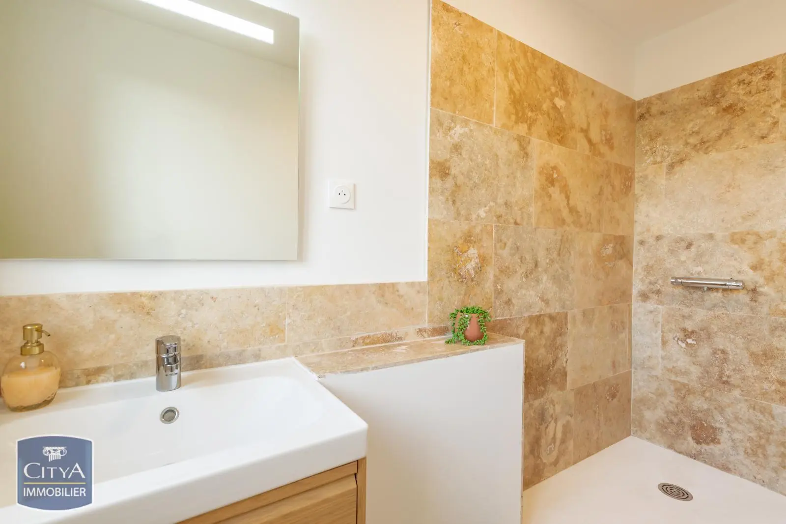 Photo 8 Appartement 3 pièces 75m²