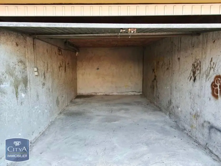 Photo 2 Parking 17m²