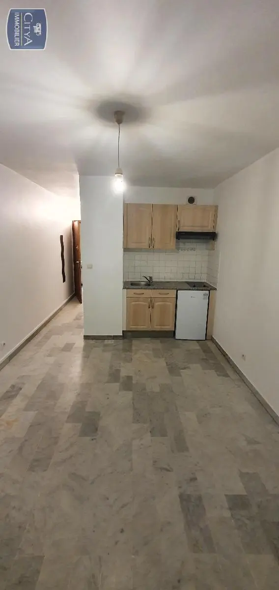 Photo 1 Appartement 1 pièce 19.78m²