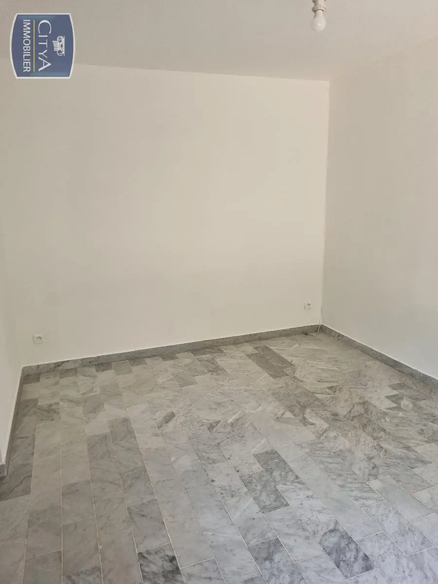 Photo 3 Appartement 1 pièce 24.71m²