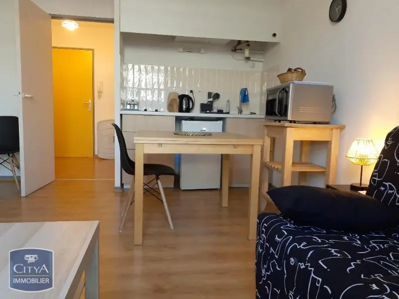 Photo 1 Appartement 1 pièce 23.67m²