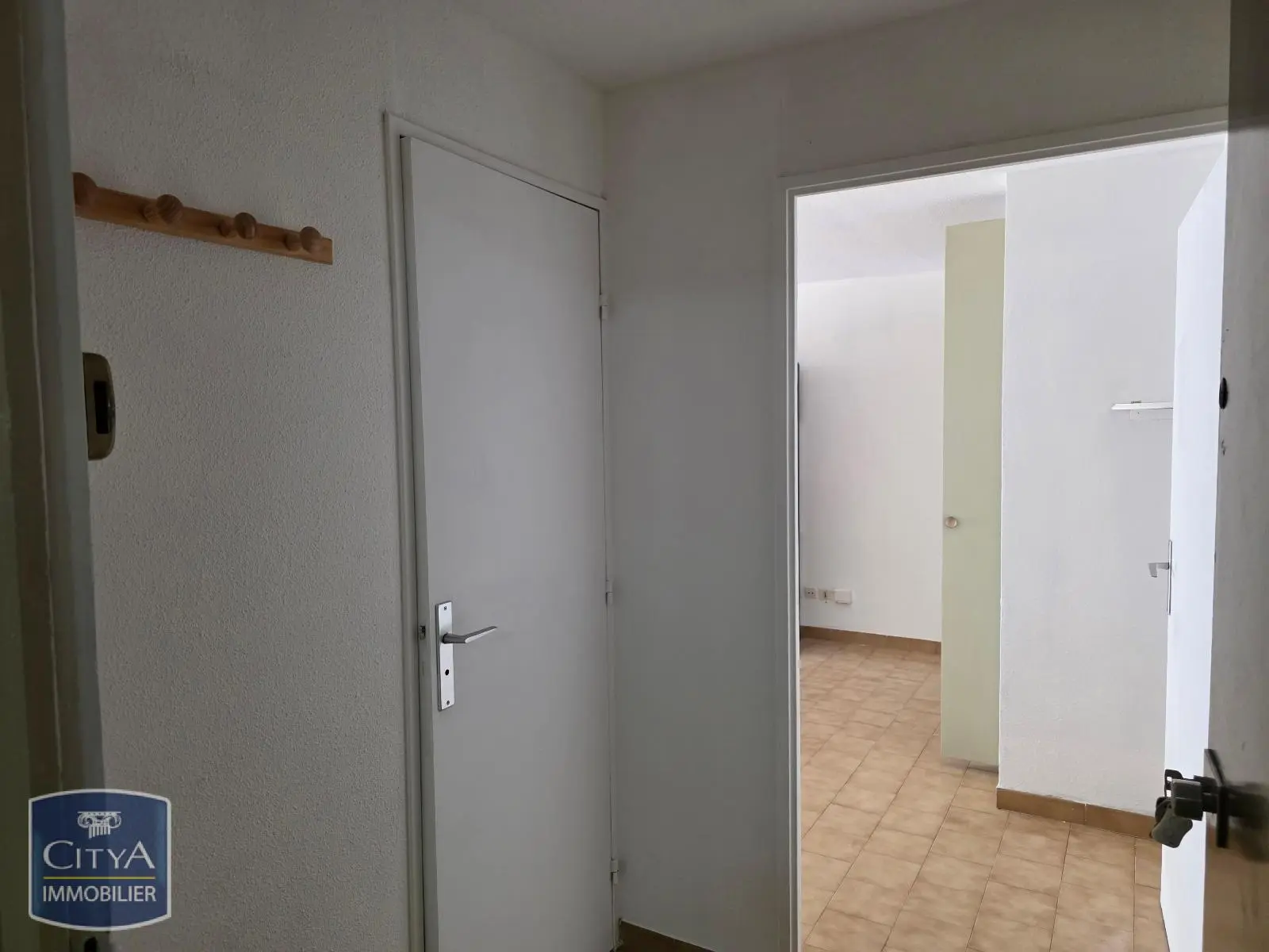 Photo 2 Appartement 1 pièce 42.16m²