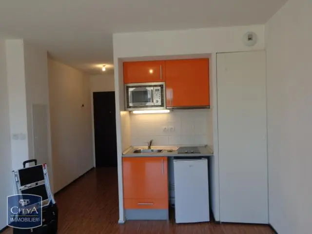 Photo 1 Appartement 1 pièce 22.89m²