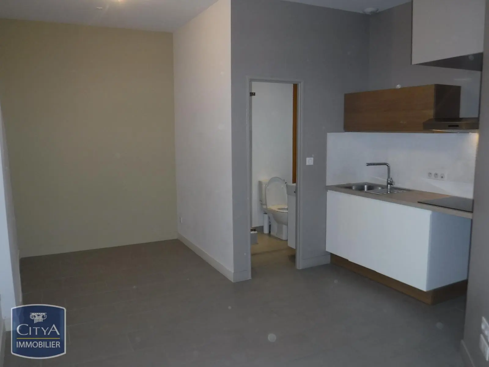 Photo 1 Appartement 1 pièce 20.5m²