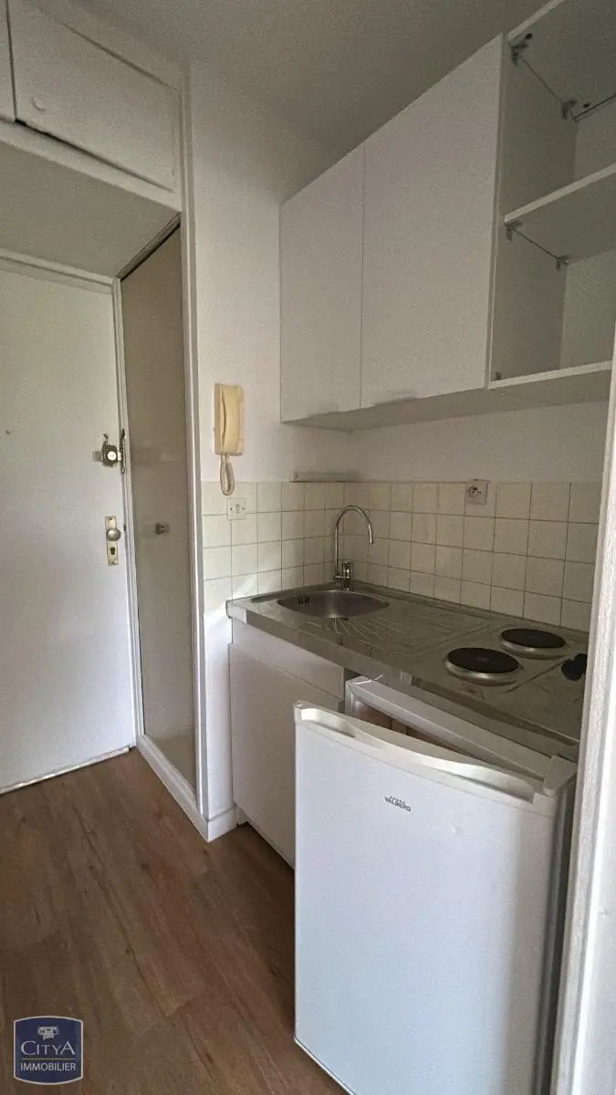 Photo 2 Appartement 1 pièce 17m²
