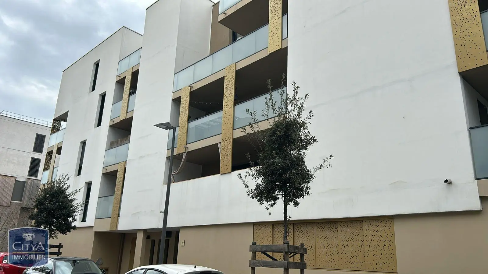 Photo 1 Appartement 1 pièce 27.95m²