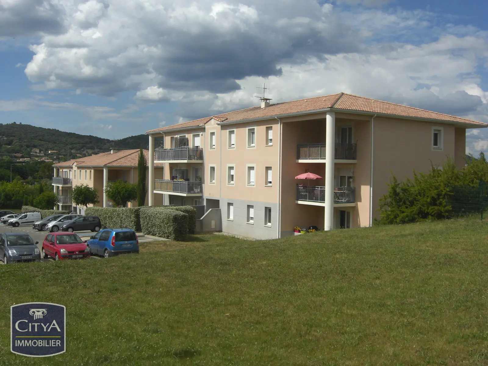 Photo 2 Appartement 1 pièce 30.97m²
