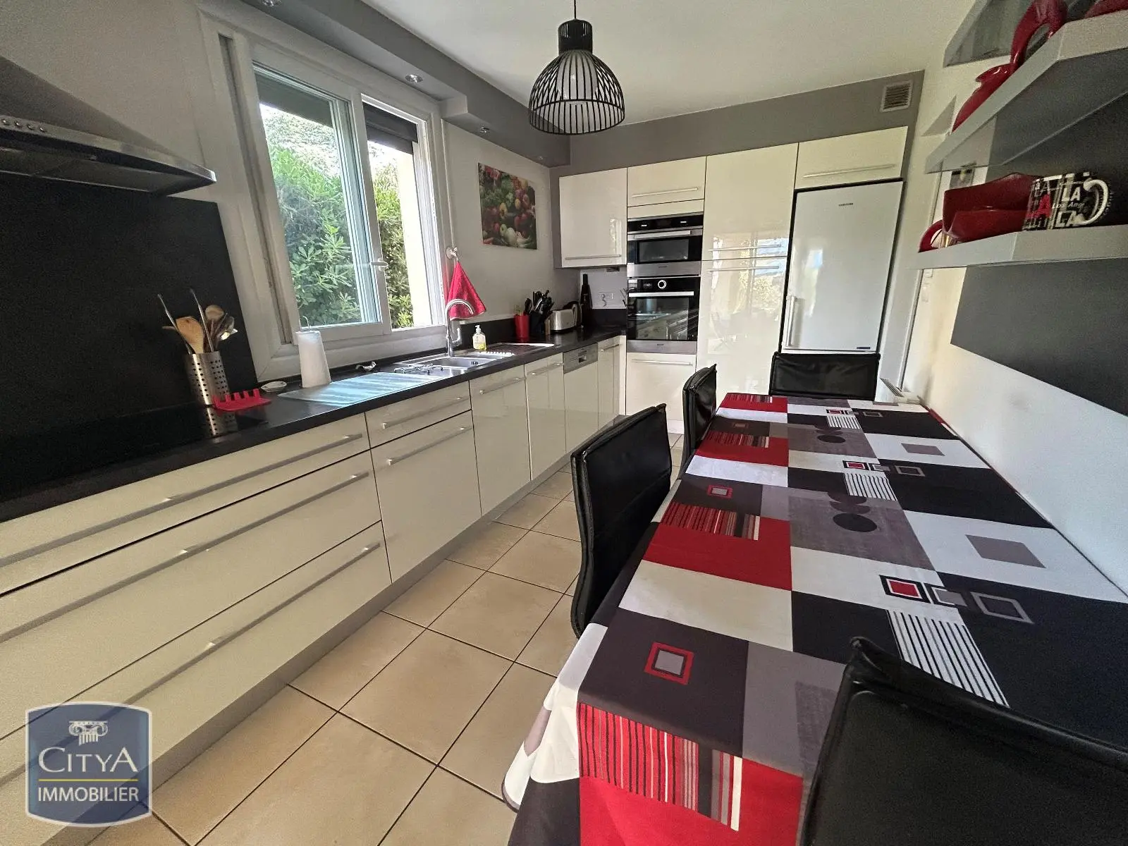Photo 10 Maison 6 pièces 147m²