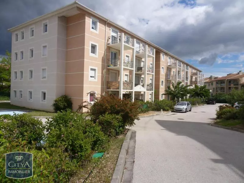 Illustration pour Appartement 3 pièces 55m² Photo Appartement 3 pièces 55m²