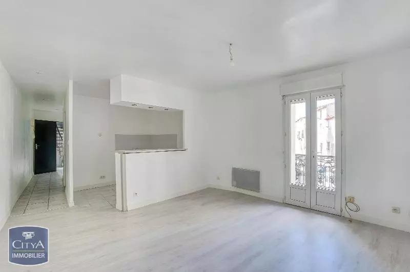 Illustration pour Appartement 350m² Photo Appartement 350m²