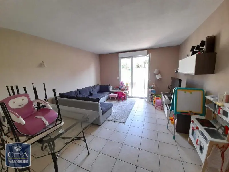 LOCATION MAISON