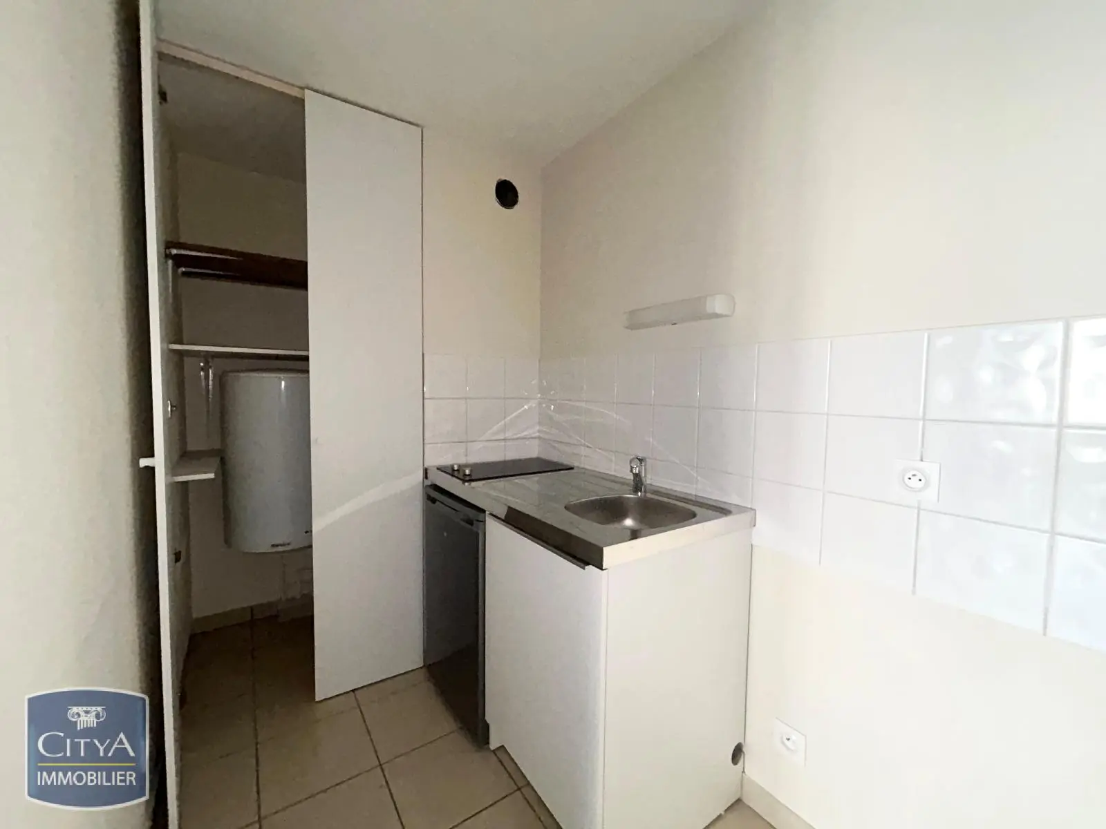 Photo 3 Appartement 1 pièce 32.04m²