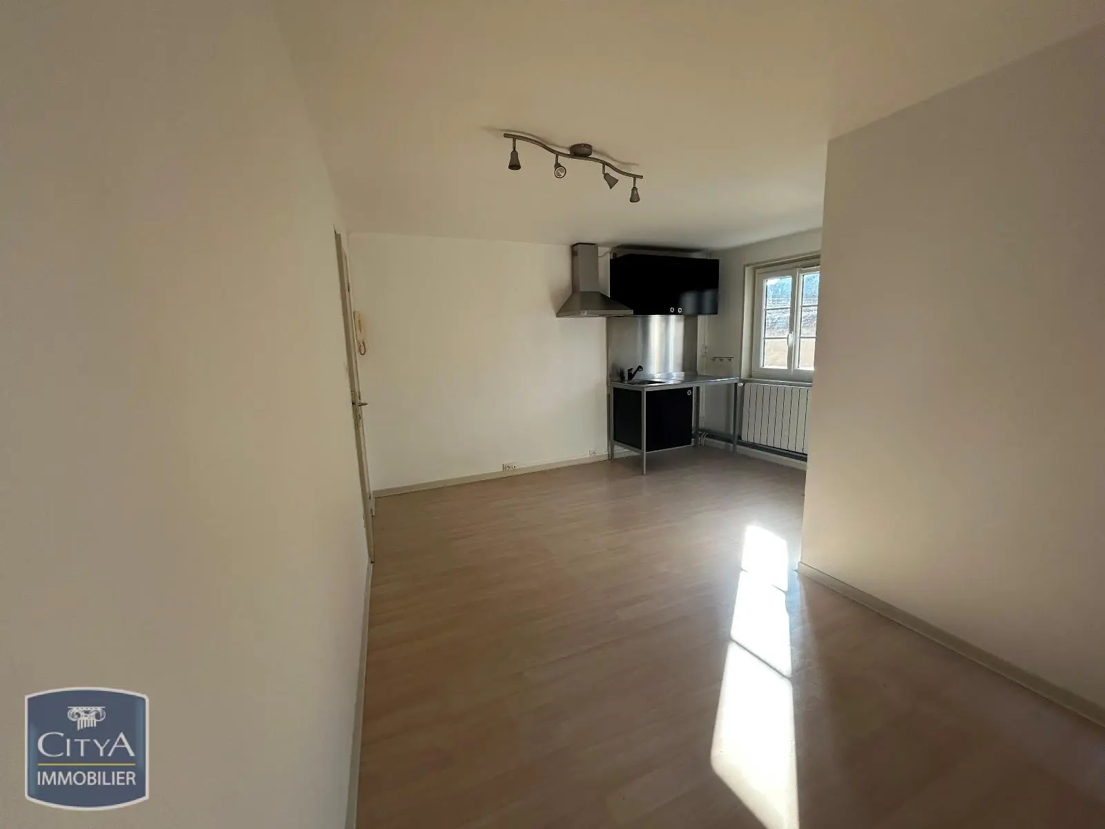 Photo 2 Appartement 1 pièce 20.23m²