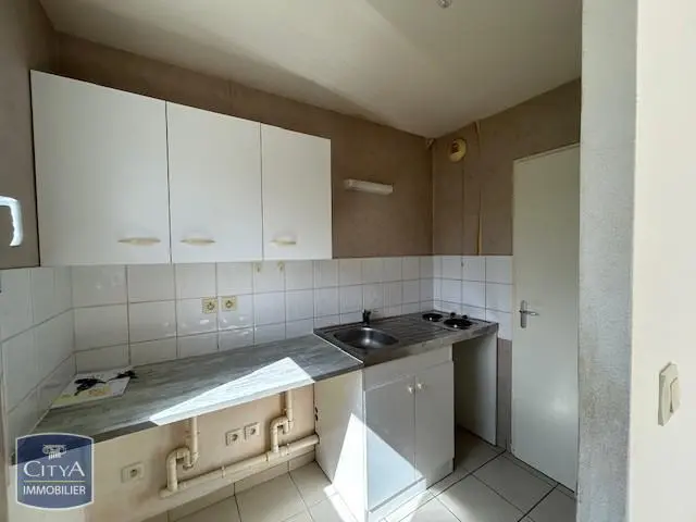 T2 A LOUER PARAY LE MONIAL