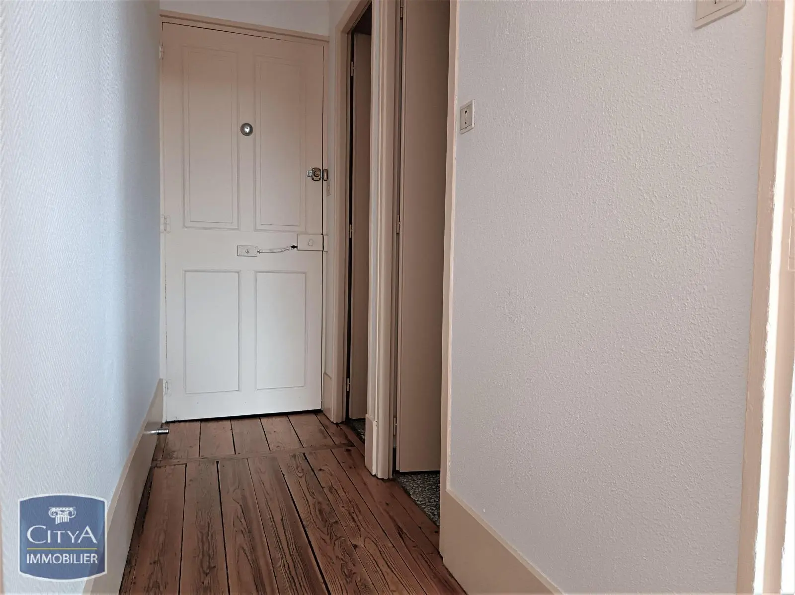 Photo 3 Appartement 1 pièce 26.56m²