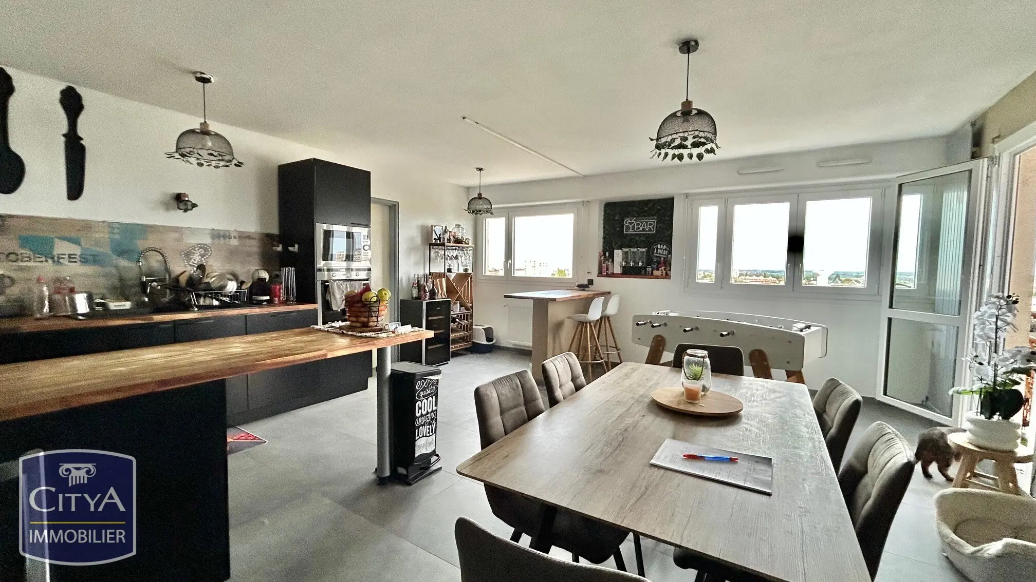Photo 1 Appartement 5 pièces 105.3m²