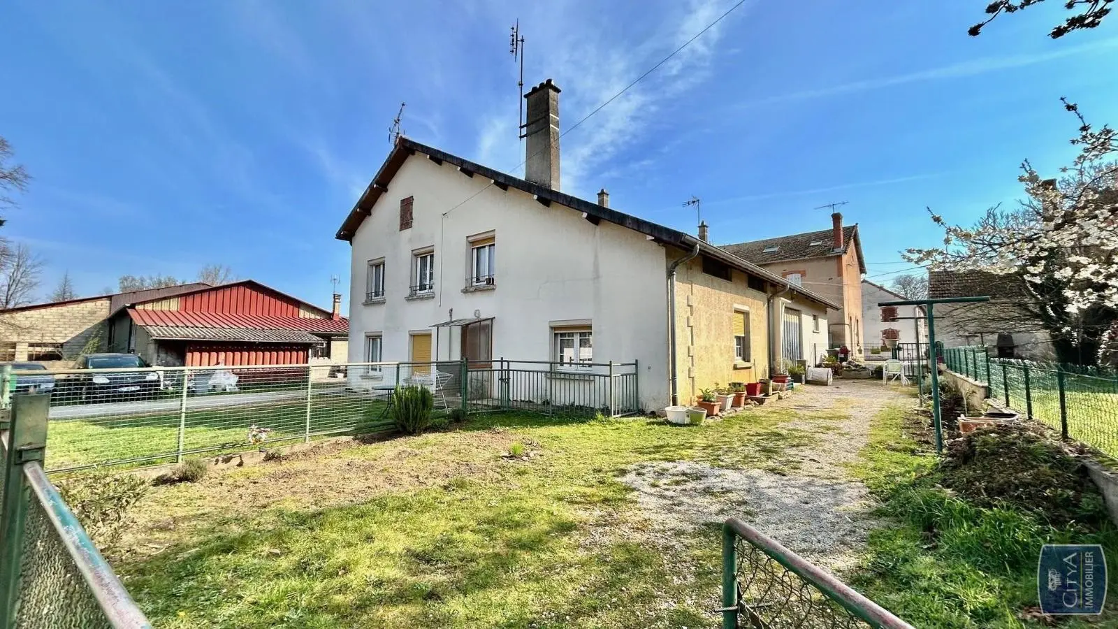 Photo 5 Immeuble 250m²