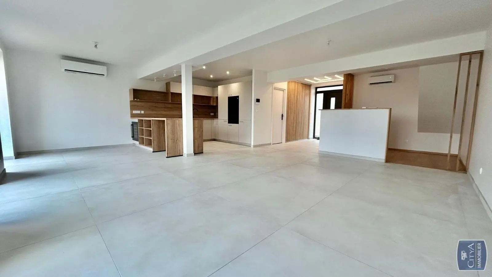 Photo 8 Maison 4 pièces 145m²