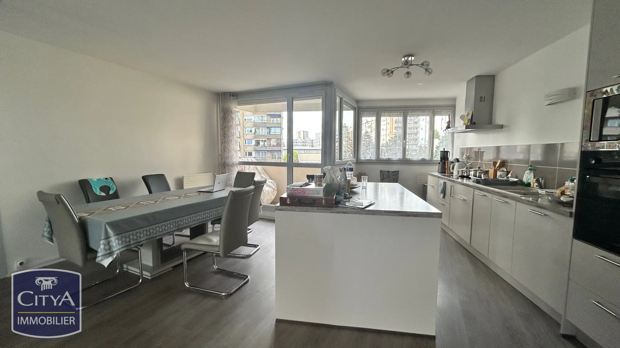 Photo 2 Appartement 5 pièces 113.24m²