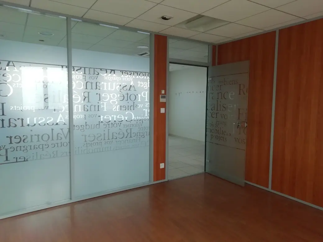 Photo 3 Local Commercial 236m²