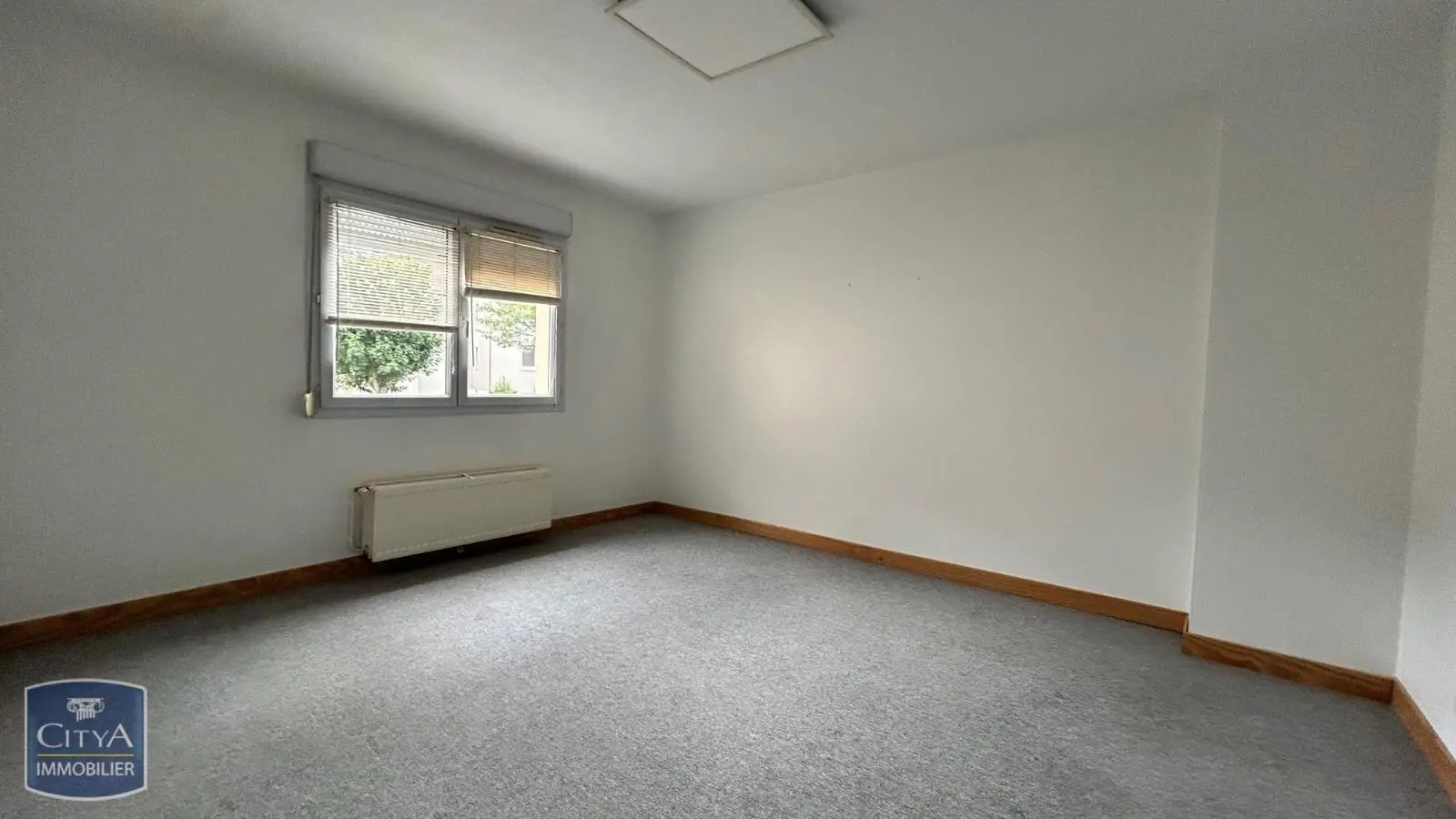 Photo 3 Local Professionnel 103m²