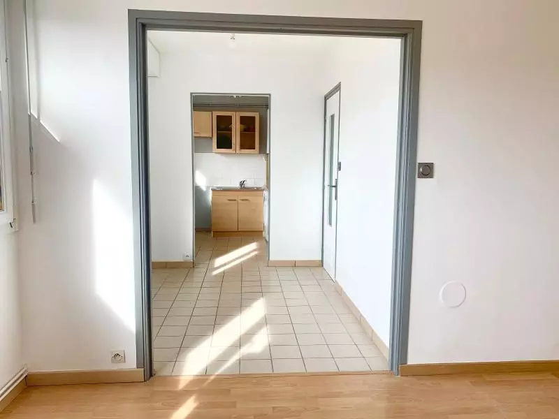 Illustration pour Appartement 3 pièces 62m² Photo Appartement 3 pièces 62m²