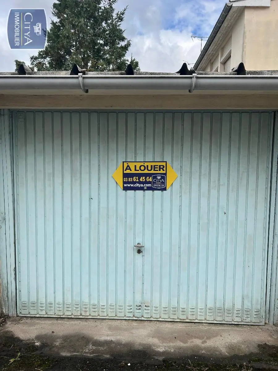 Photo 1 Parking