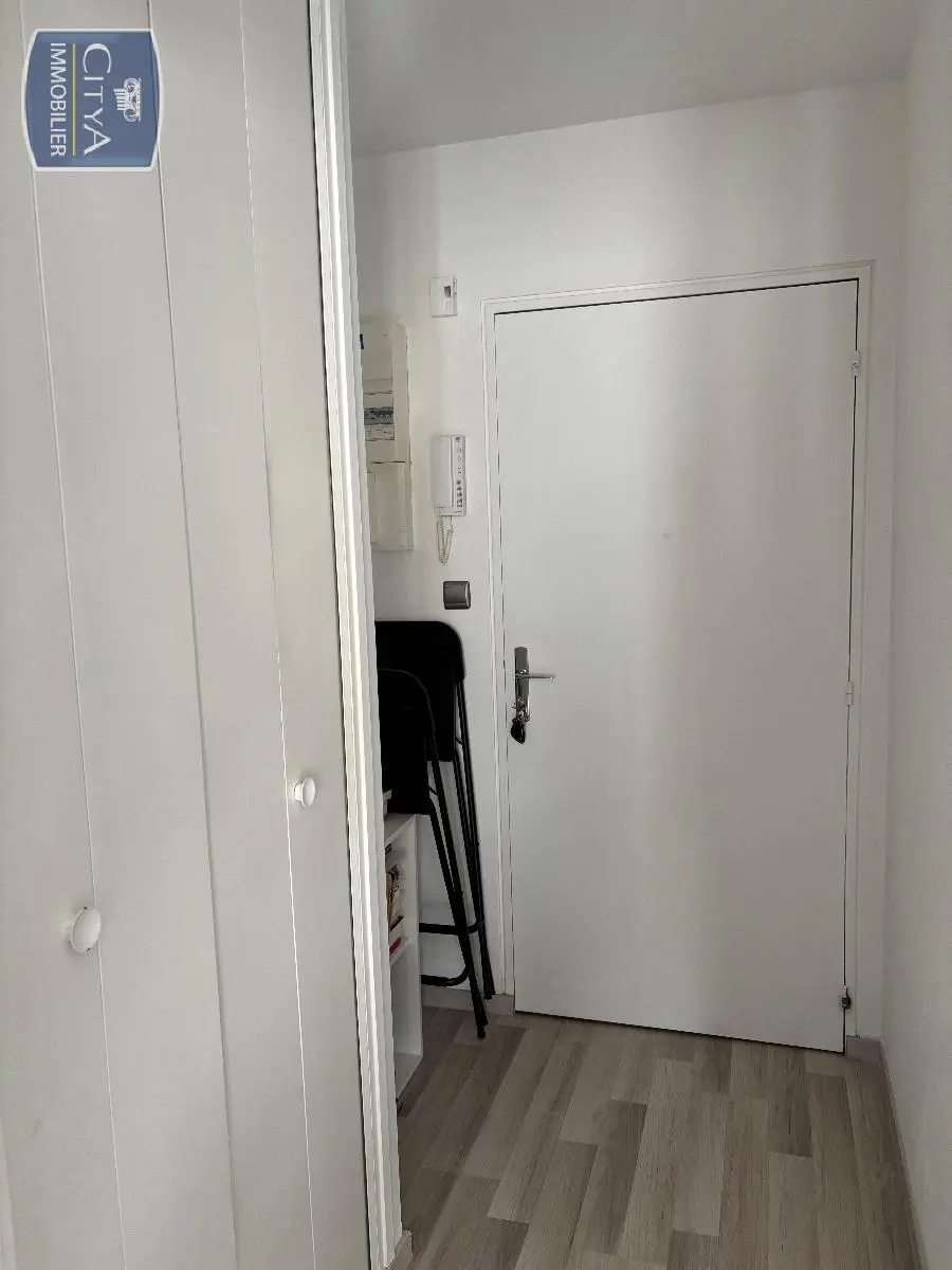 Photo 2 Appartement 1 pièce 33.64m²