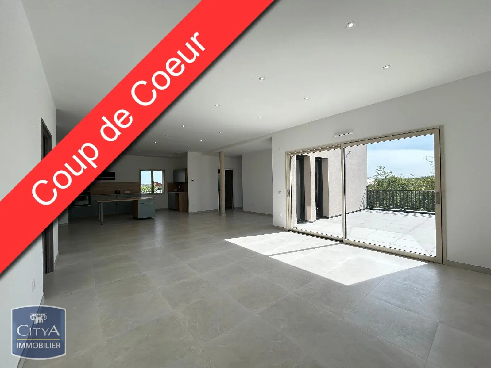 Photo 1 Appartement 3 pièces 102.02m²