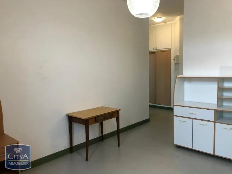 Photo 2 Appartement 1 pièce 24.2m²