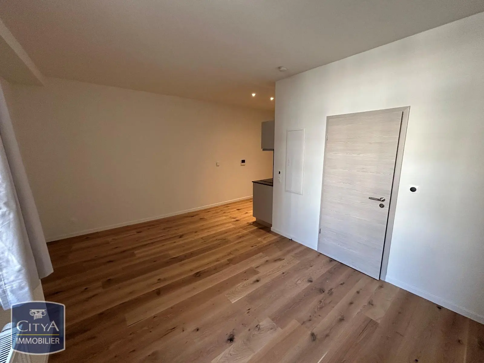 Photo 3 Appartement 1 pièce 27.58m²