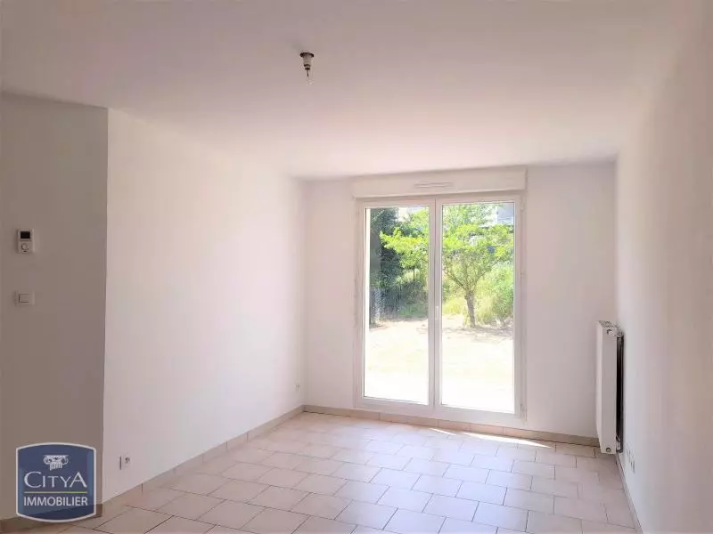 Illustration pour Maison 4 pièces 82m² Photo Maison 4 pièces 82m²