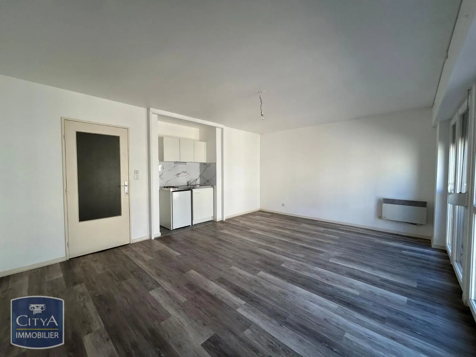Photo 1 Appartement 1 pièce 33m²