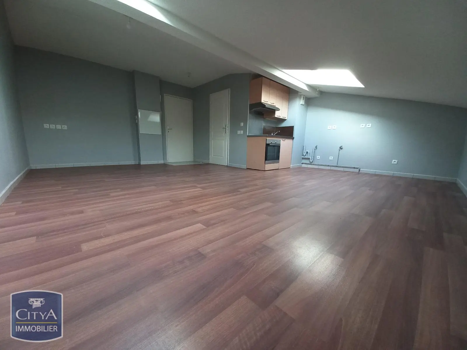 Photo 1 Appartement 1 pièce 26m²