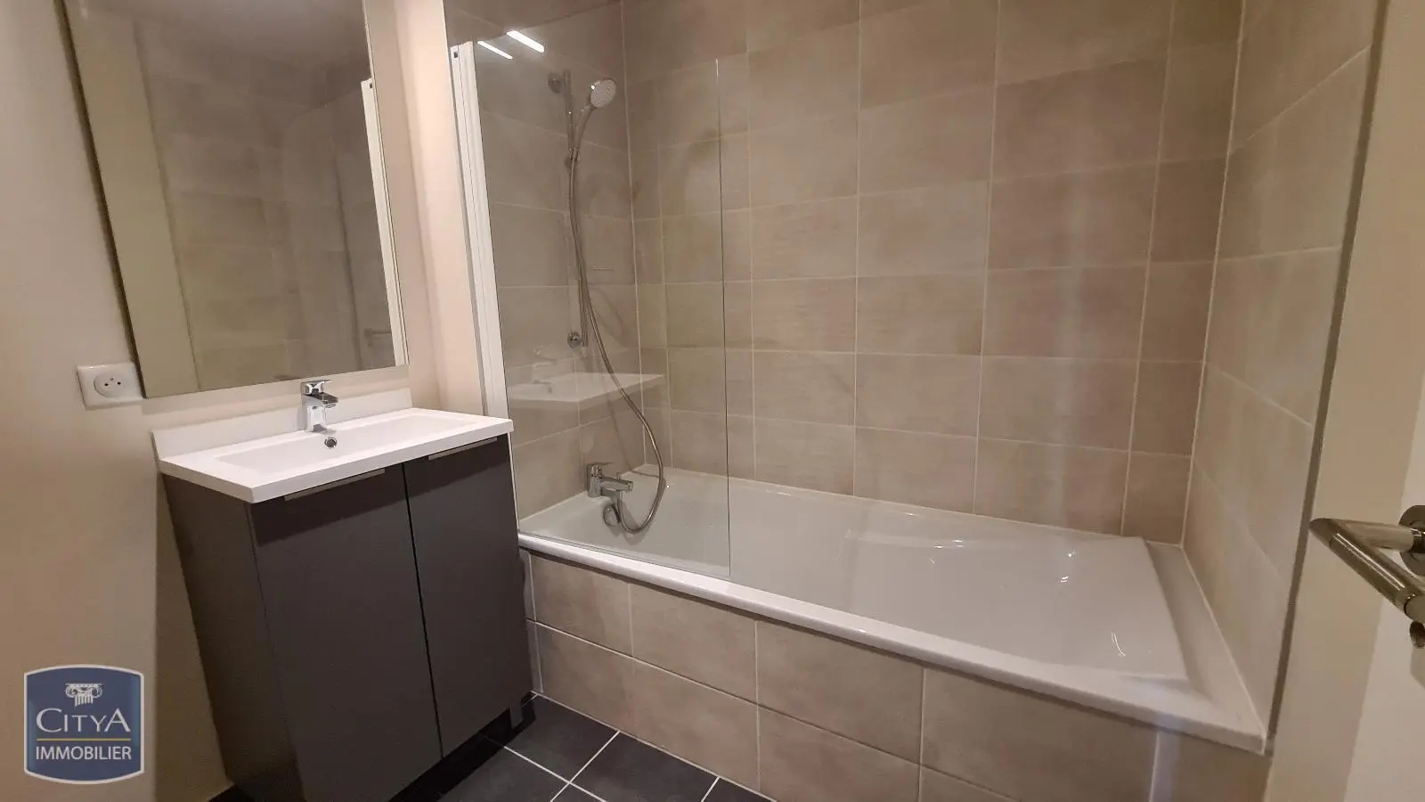 Photo 7 pour Appartement 3 pièces 76.45m² Photo 7 Appartement 3 pièces 76.45m²