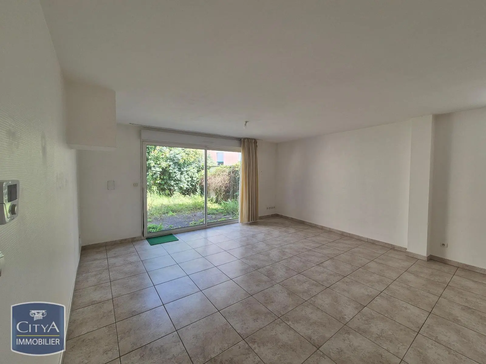 Photo 1 Appartement 6 pièces 151.88m²