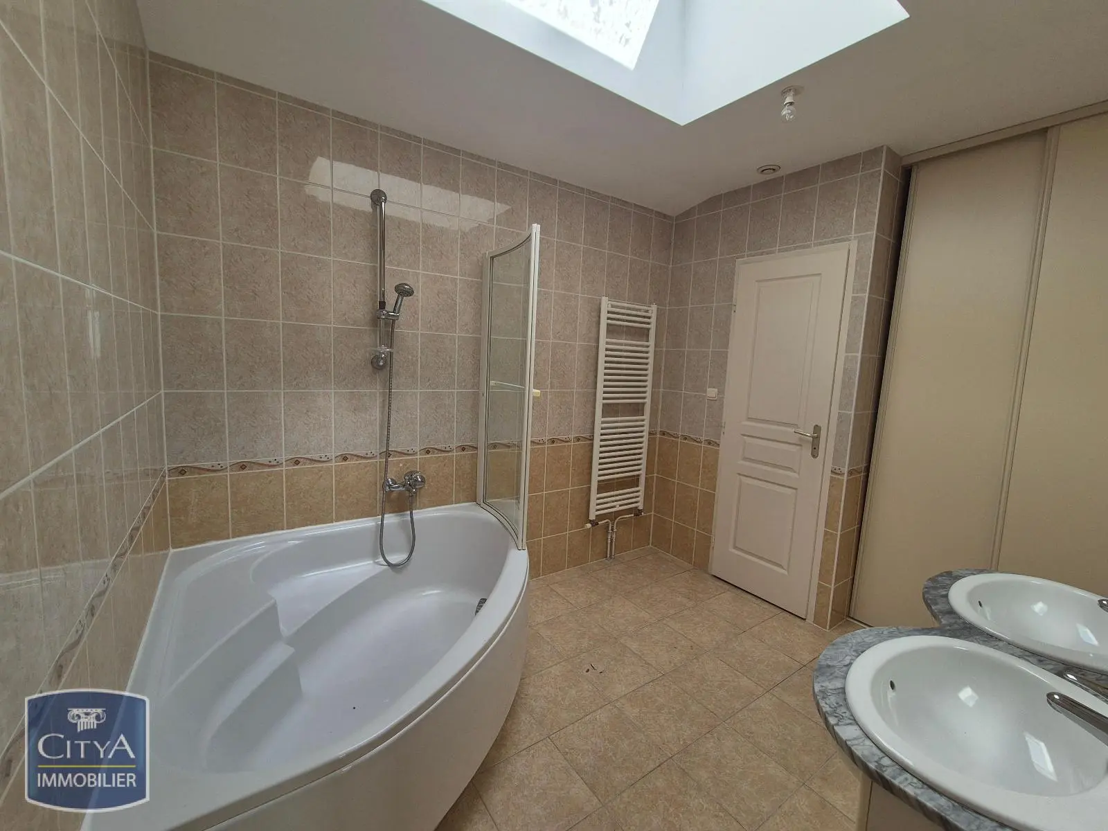 Photo 23 Appartement 6 pièces 151.88m²