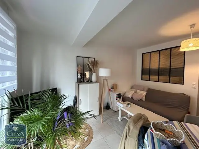 Photo 1 Appartement 1 pièce 37.3m²