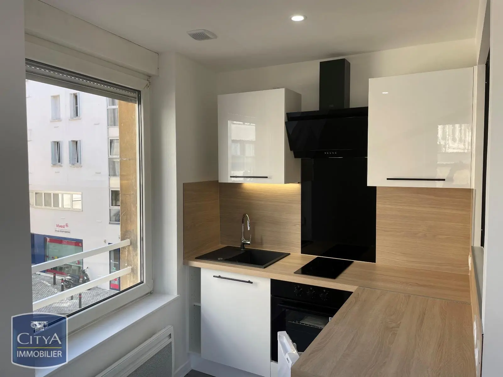 Photo 1 Appartement 1 pièce 29.32m²