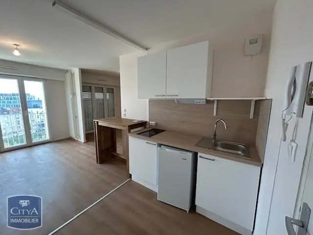 Photo 1 Appartement 1 pièce 30.27m²