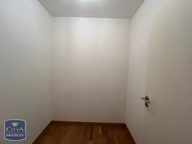 Photo 10 Appartement 4 pièces 82.96m²