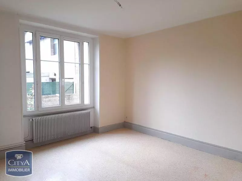 Illustration pour Appartement 1 pièce 32.45m² Photo Appartement 1 pièce 32.45m²