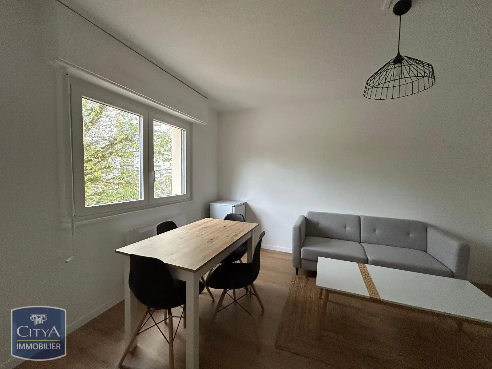 Photo 2 Appartement 1 pièce 33.85m²