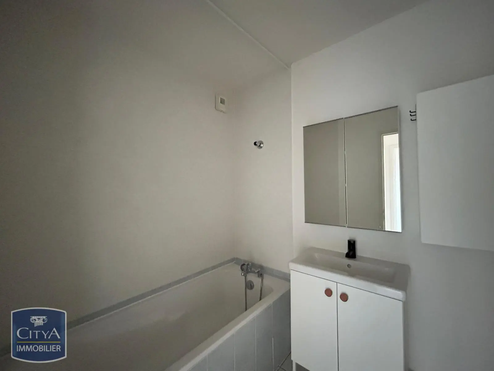 Photo 2 Appartement 3 pièces 76.2m²