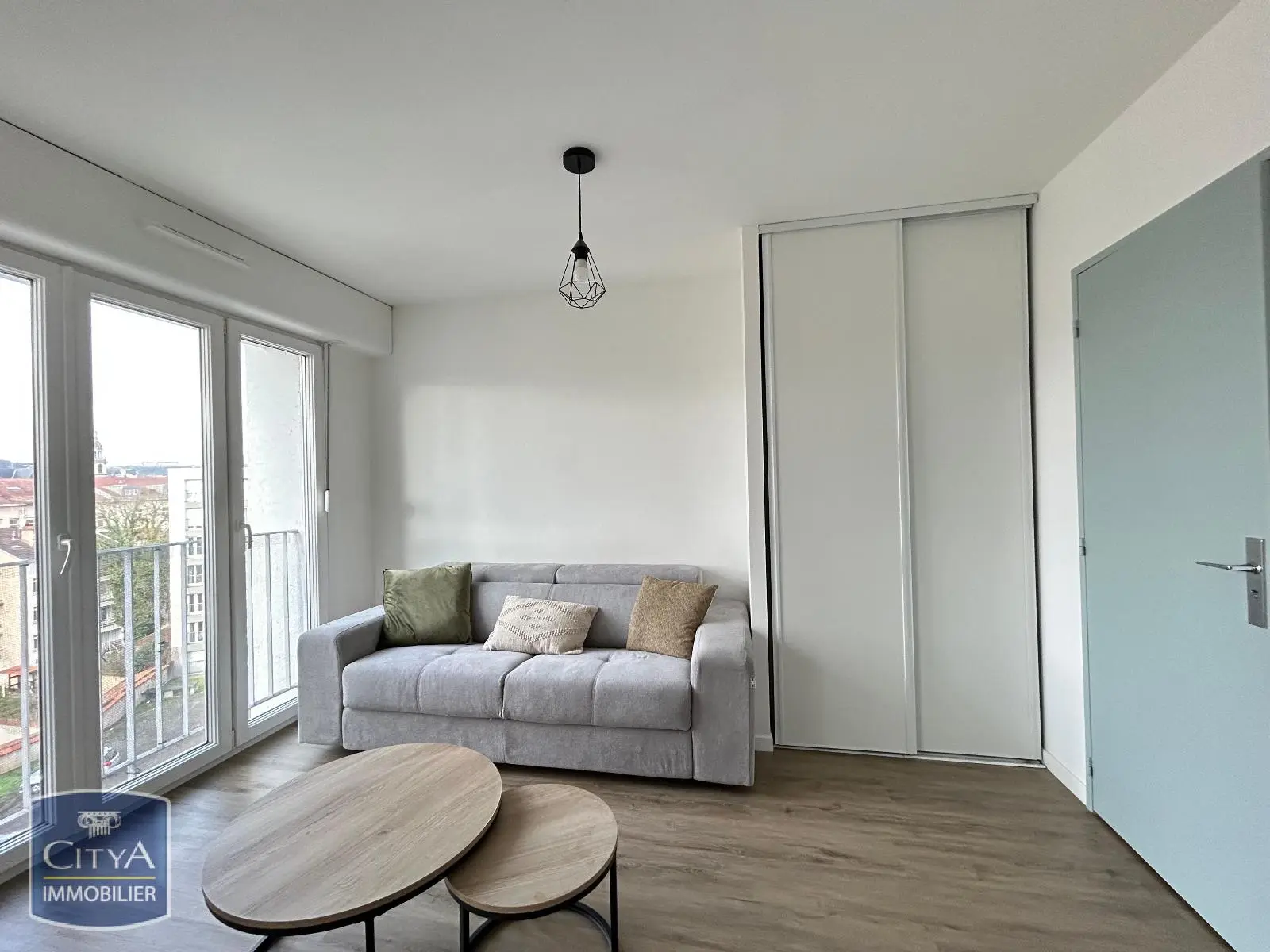 Photo 1 Appartement 1 pièce 31m²