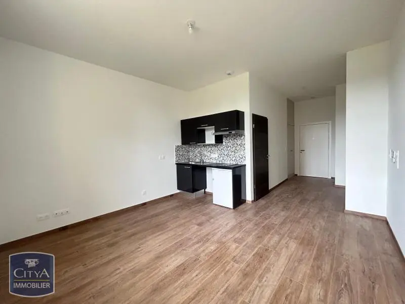 Photo 1 Appartement 1 pièce 28.38m²