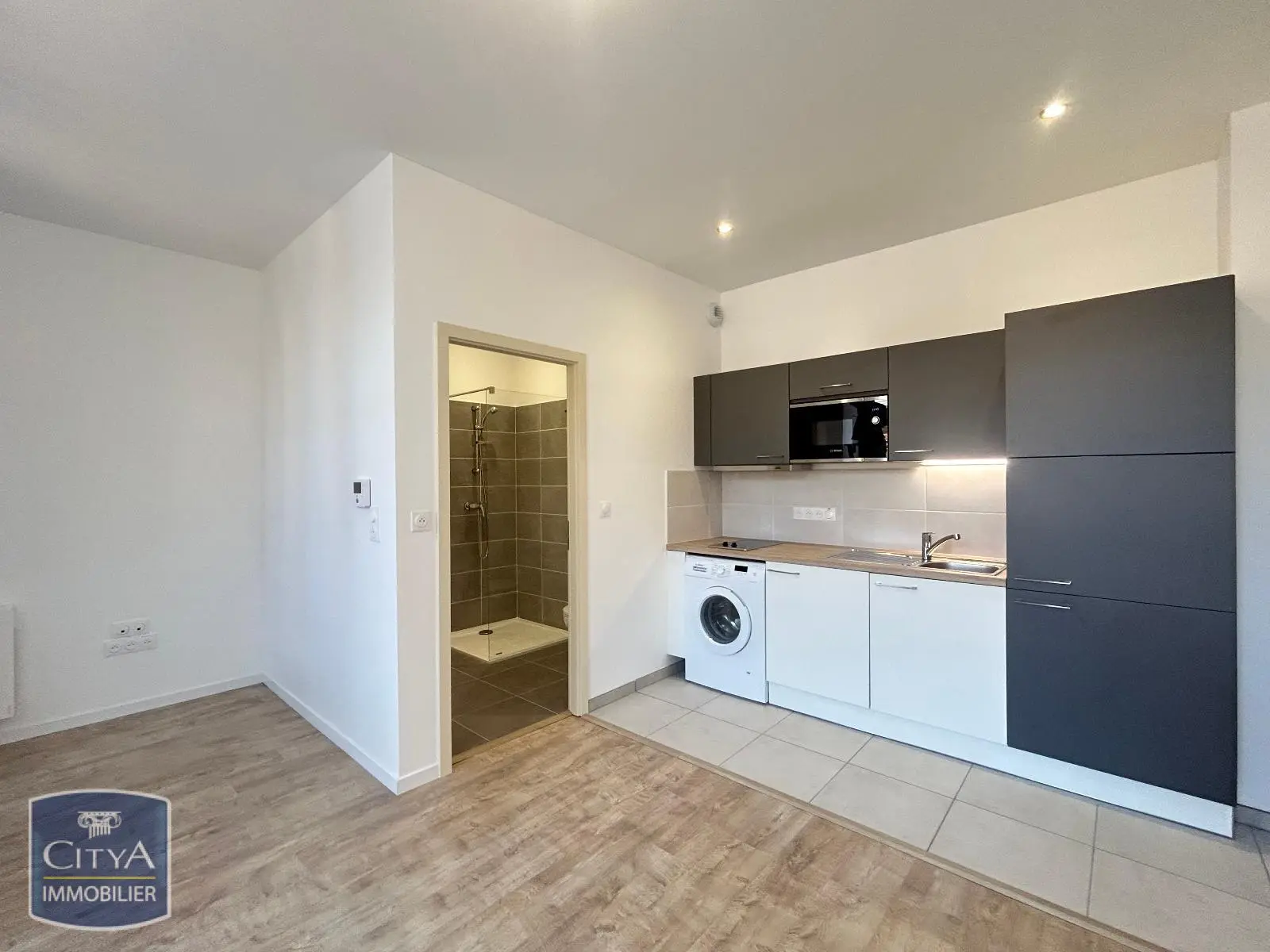 Photo 2 Appartement 1 pièce 24.55m²