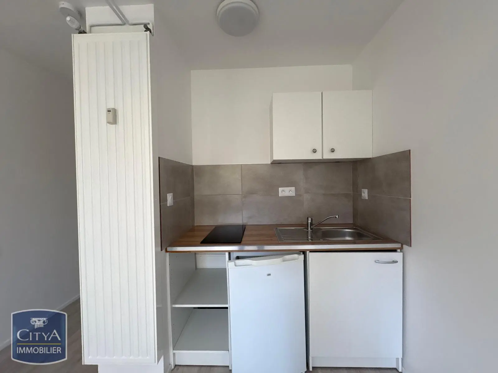 Photo 2 Appartement 1 pièce 19.43m²